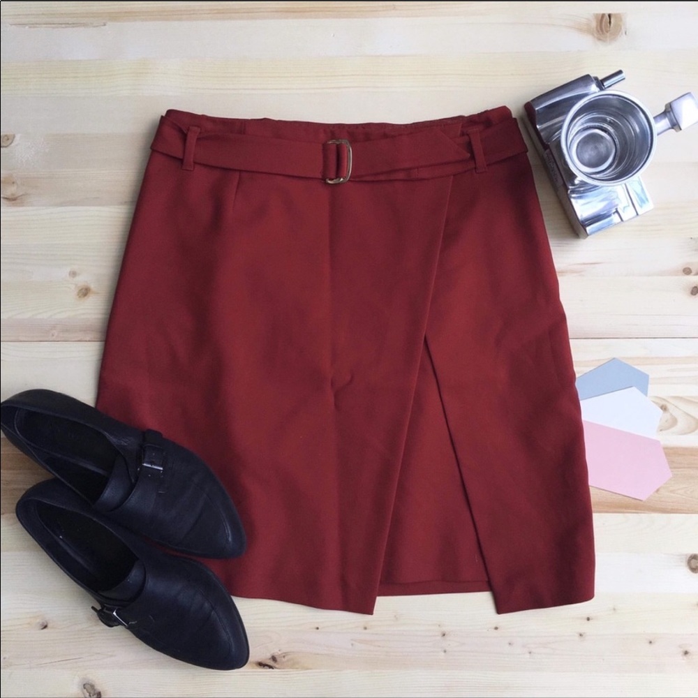 White House Black market skirt